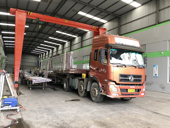 廣(guang)東智能(néng)公(gōng)交候車(che)亭髮(fa)貨